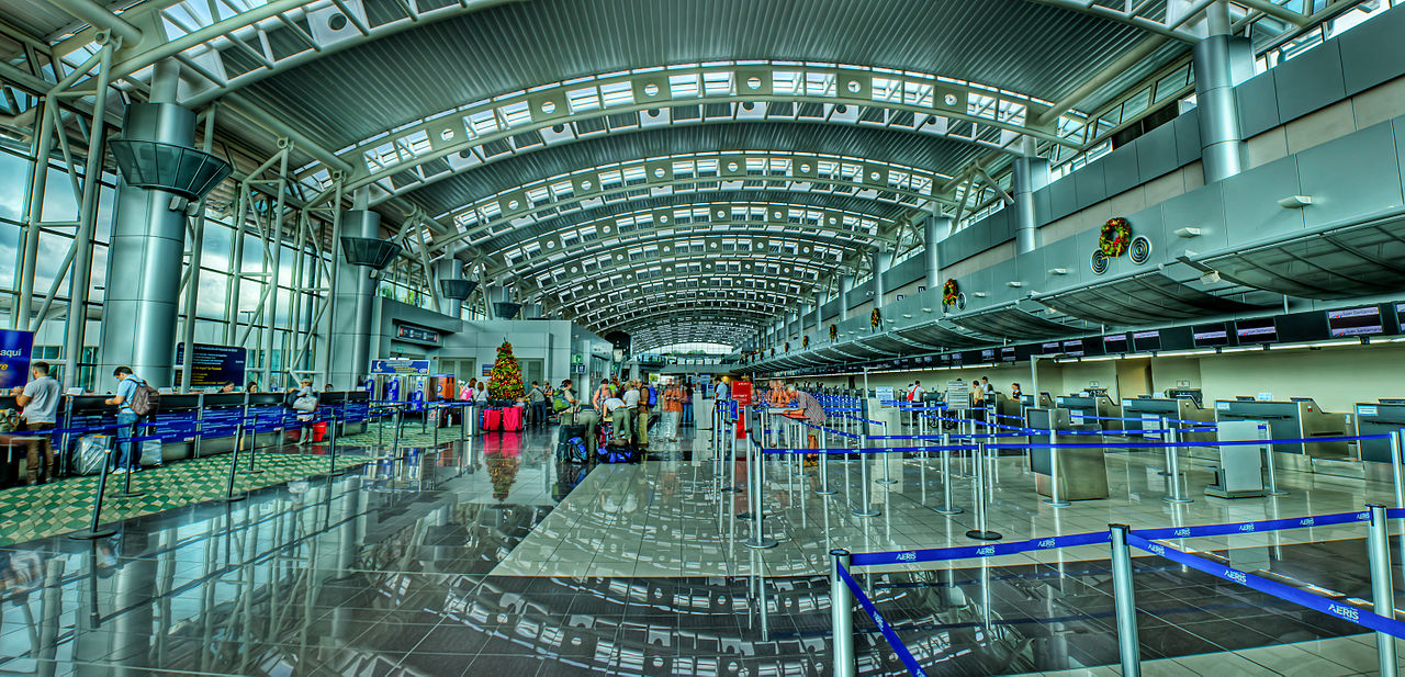Aeropuerto Internacional Juan Santa María