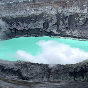 Combo Tour: Poás Volcano National Park / Doka Coffee Tour / La Paz Waterfall Garden